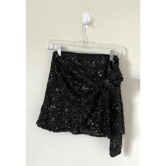 Lulus Sequin Shiny Tie Wrap Mini Skirt Black Size XS NEW - Picture 3 of 8